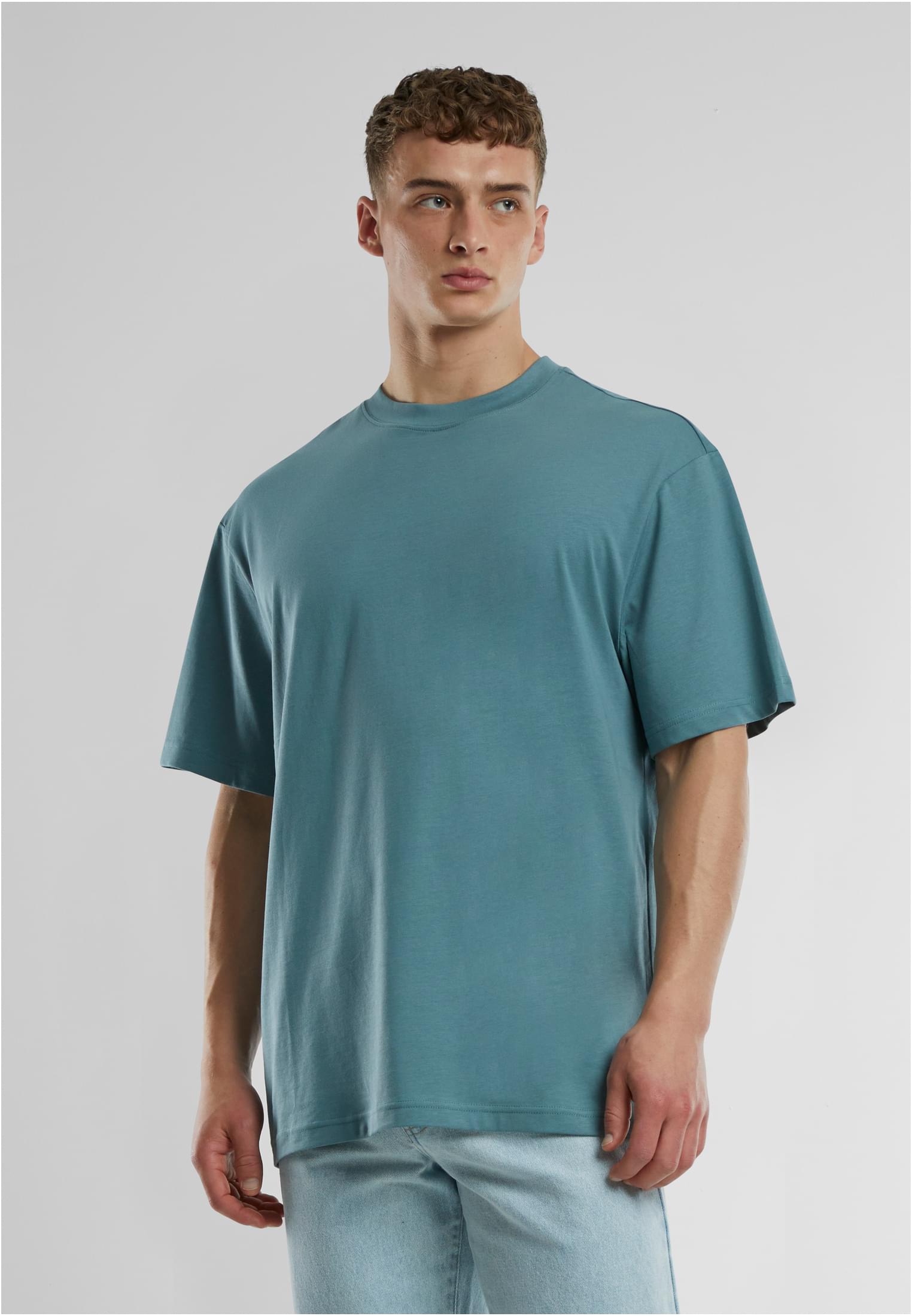 UC Signature Logo Tall Tee | dusty blue